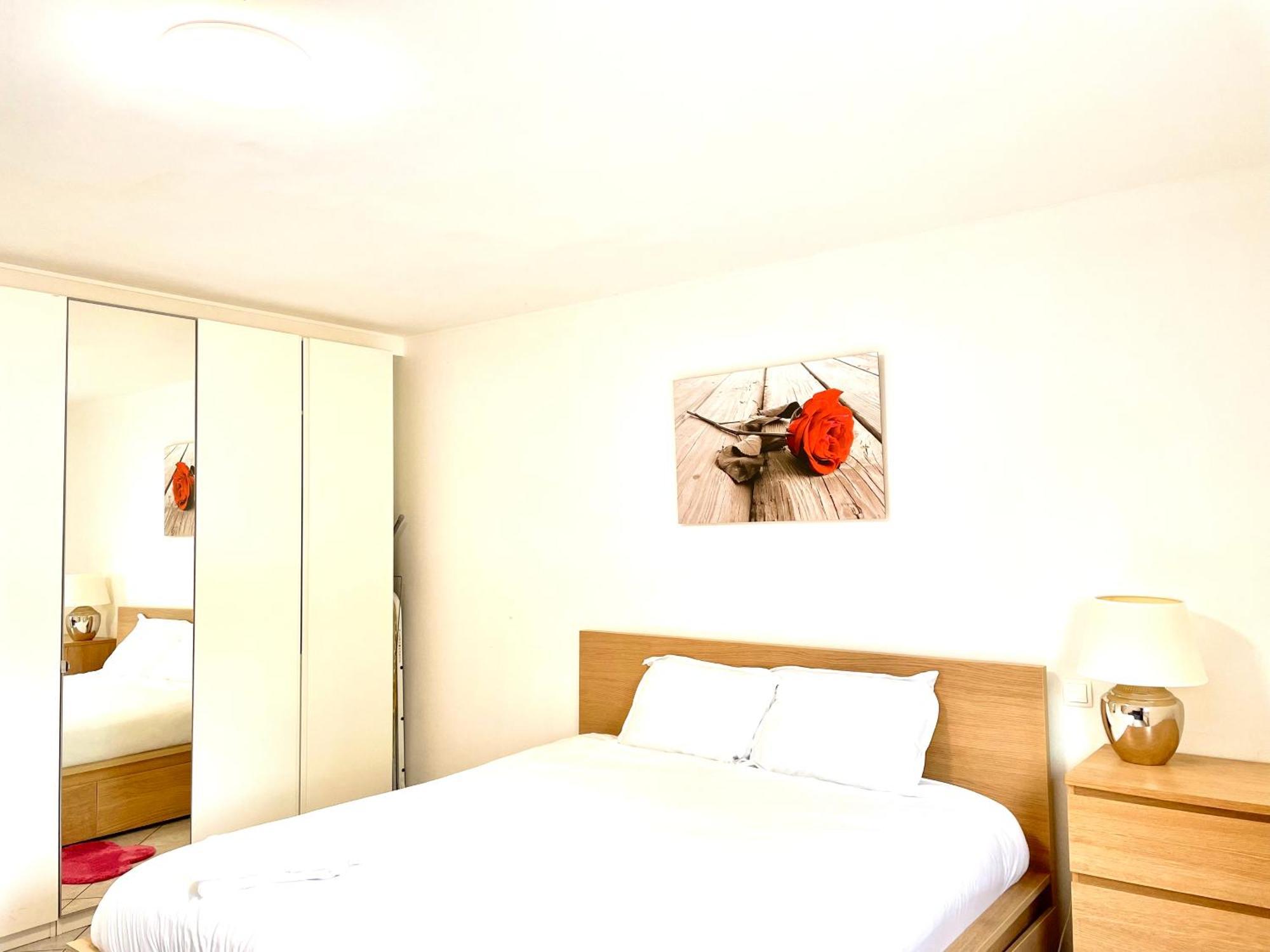 Large Room In Schuttrange Free Parking 10Mins To Airport Excellent Customer Services لوكسمبورغ المظهر الخارجي الصورة