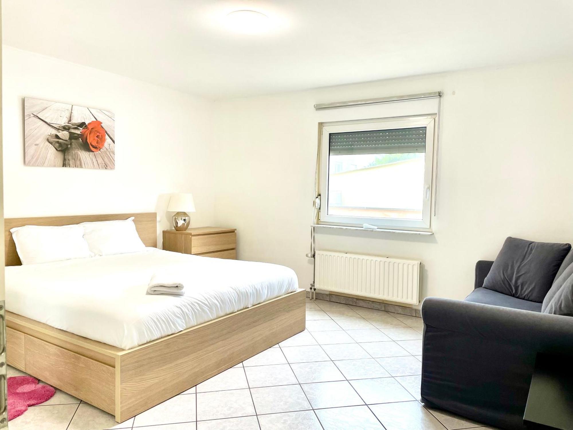 Large Room In Schuttrange Free Parking 10Mins To Airport Excellent Customer Services المظهر الخارجي الصورة
